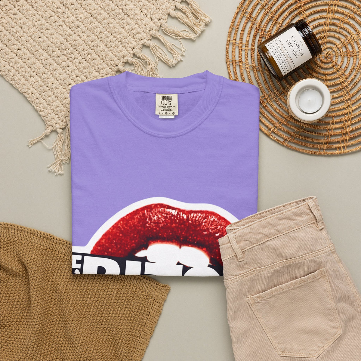 Rich BITCH Graphic T-Shirt, Red Lip Kiss Statement Tee - T-Shirt