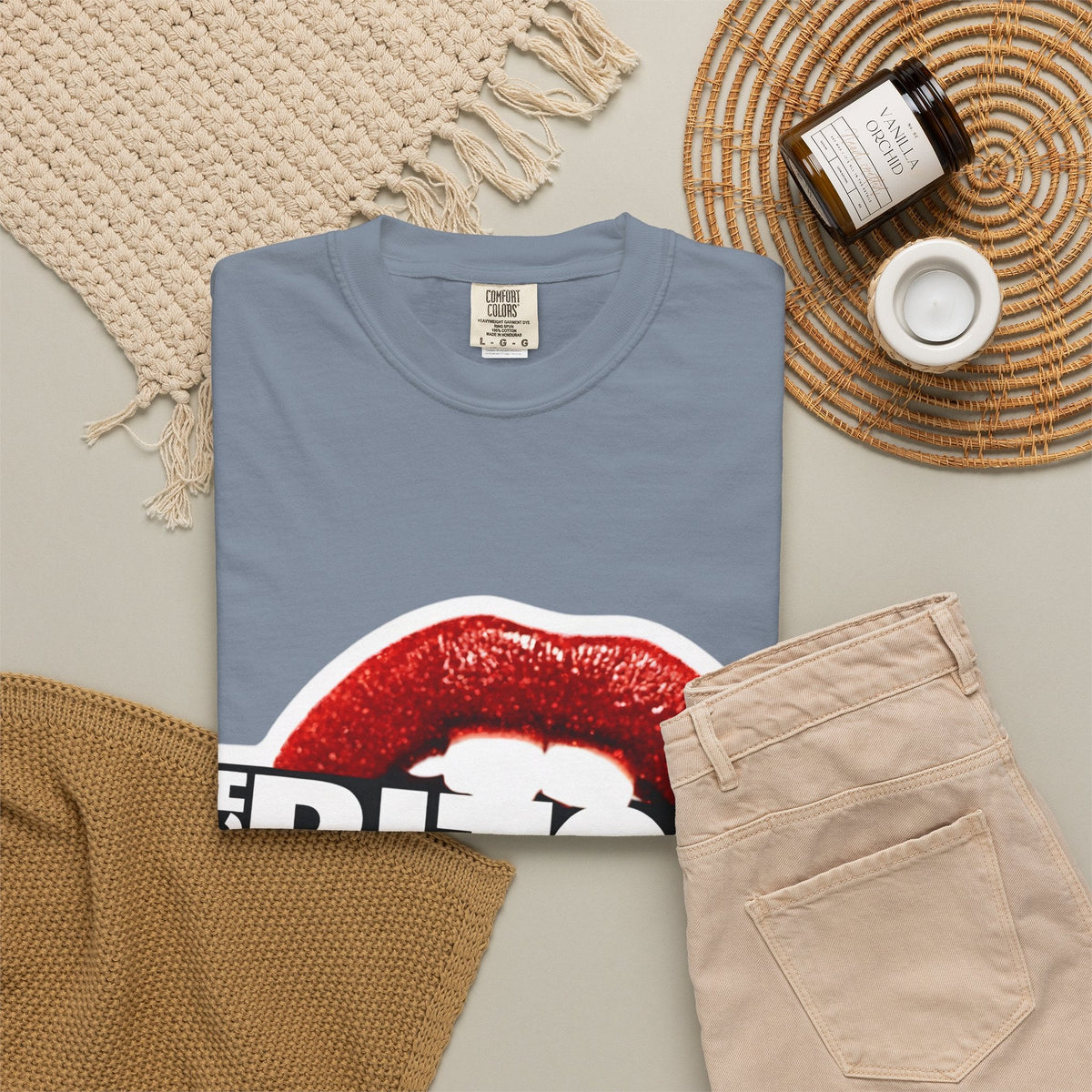 Rich BITCH Graphic T-Shirt, Red Lip Kiss Statement Tee - T-Shirt